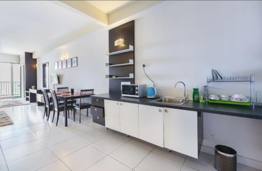 Bayu Marina Residence 3 Mins Away Mid Valley Southkey Джохор-Бару Экстерьер фото